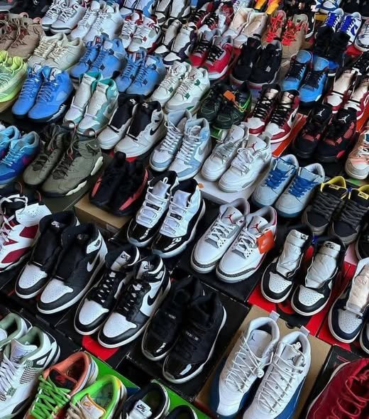 Overstocked shoes Air Jordan, Nikes, Adidas, Louis Vuitton still available. - Image 2