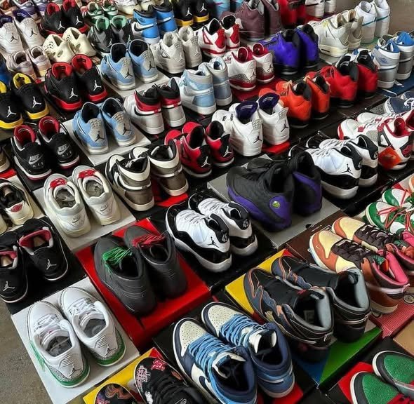 Overstocked shoes Air Jordan, Nikes, Adidas, Louis Vuitton still available. - Image 3