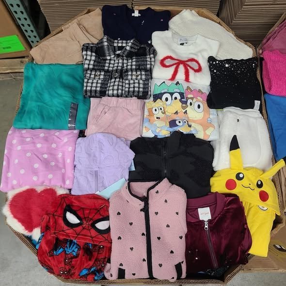 Target KIDS WINTER CLOTHES - Image 9
