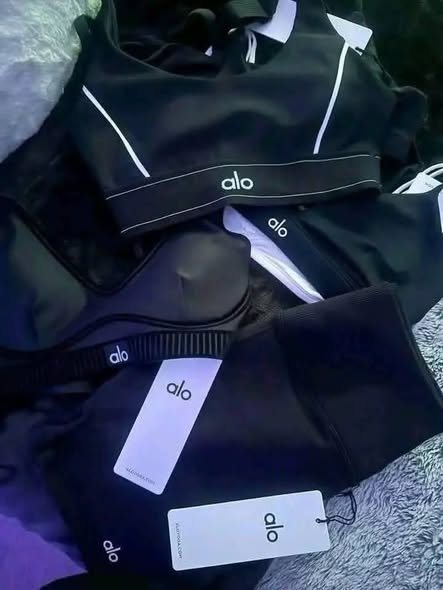 ALO YOGA CLOTHING PALLETS - Image 6