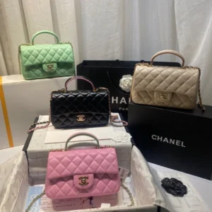Wholesale Handbags & Purses Liquidation Pallets