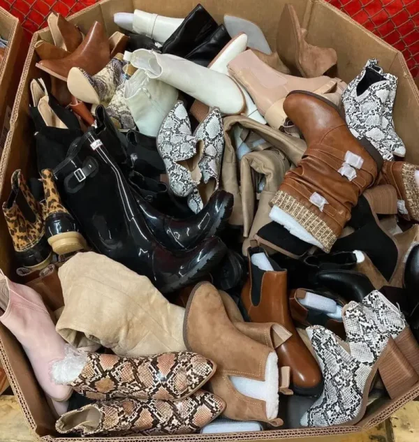 Female Shoes Pallets
